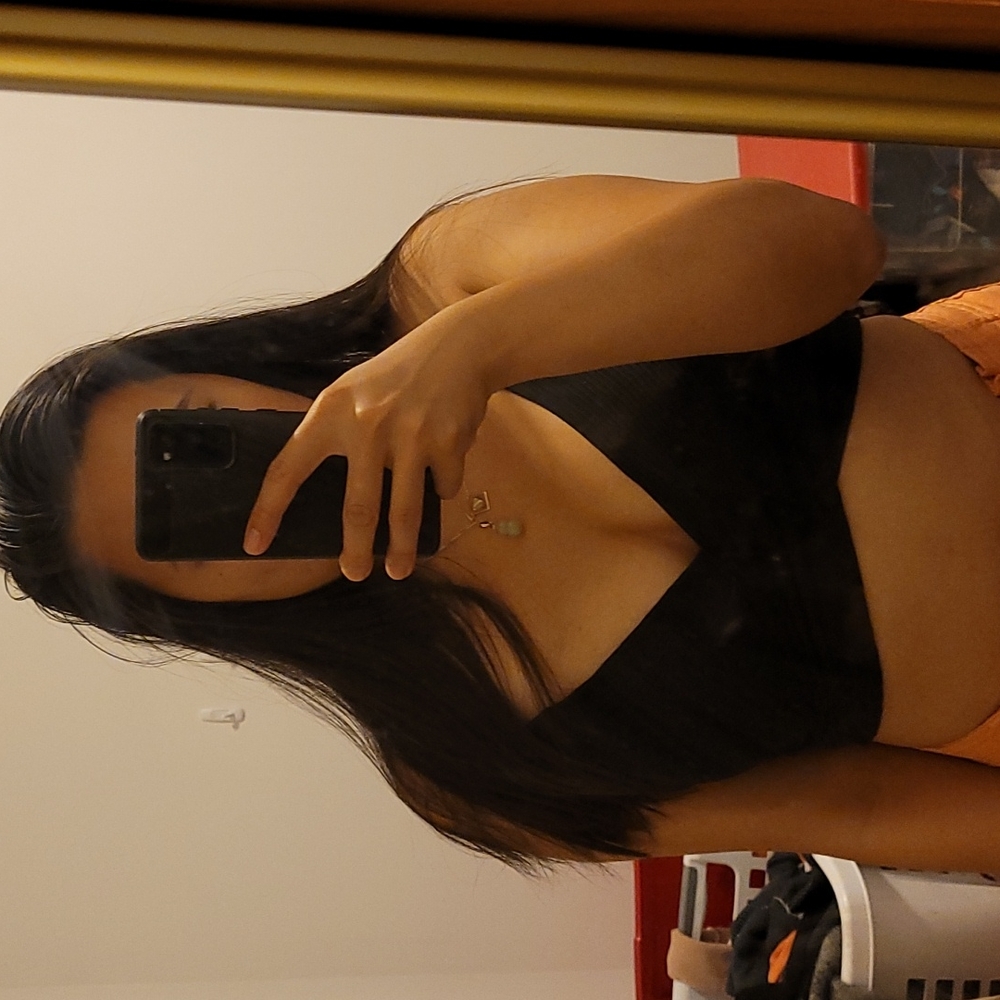 nwot Gaze small wrap crop top